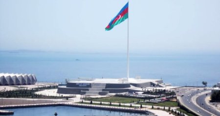 Bayraq Meydanının idarəetməsi Prezidentin İşlər İdarəsinə VERİLDİ