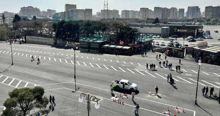 DİQQƏT! &ldquo;Gənclik&rdquo;də avtobusların dayanacaq yeri dəyişdirildi &ndash; FOTO