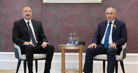 İlham Əliyevlə Paşinyan arasında görüş keçirildi - FOTO/VİDEO