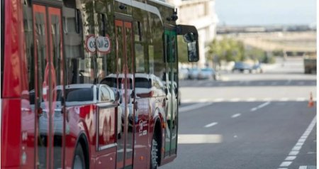 Sərnişinlərin NƏZƏRİNƏ: Bəzi marşrutların dayanacaqları dəyişdirildi - FOTO