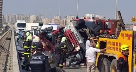 Bakı-Sumqayıt yolunda AĞIR QƏZA - TIR avtomobilin üzərinə aşdı - VİDEO