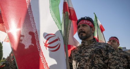 Vahid məktəbli formasına qarşı çıxışların sifarişi SEPAH-dan gəlib &ndash; FOTOFAKT