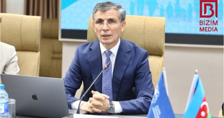 Zahid Oruc: "Məktəbli geyimi məsələsi üzərindən Azərbaycana qarşı informasiya müharibəsi aparılır"