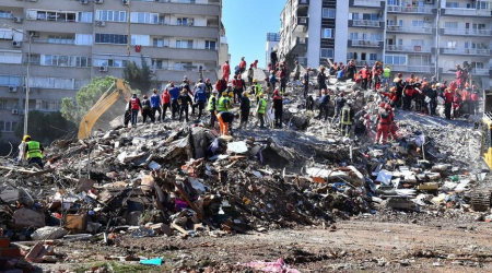 İzmirdə zəlzələ nəticəsində ölənlərin sayı 83-ə çatdı - YENİLƏNİB