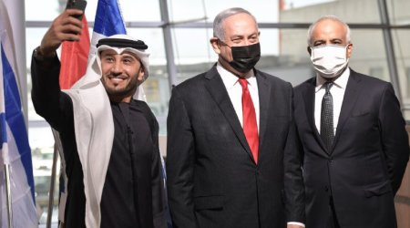 Netanyahu Dubaya ticarət uçuşunu tarixi an adlandırdı - VİDEO