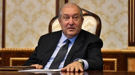 Sarkisyan hökuməti istefaya çağırdı