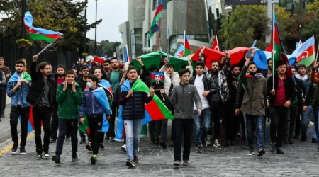 Qeyri-iş günü siyahısına daha bir bayram əlavə edildi