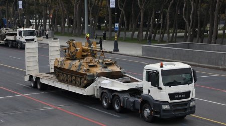 Prezidentdən erməni tanklarının Bakıda olmasına ironik yanaşma - VİDEO