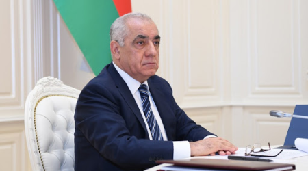Əli Əsədov onu təbrik etdi
