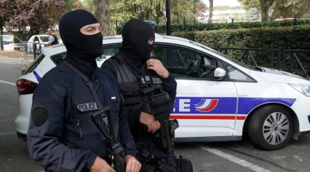 Fransada iki polis vəhşicəsinə döyüldü