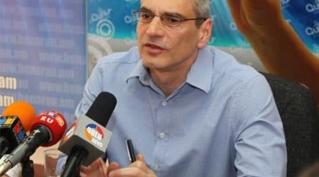 Riçard Kirakosyan - “Ermənistan məhdud diplomatik kapitalını faydasız işlərə xərcləyir”