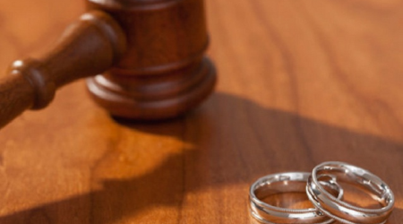 Bir ildə 13 mindən çox boşanma qeydə alınıb
