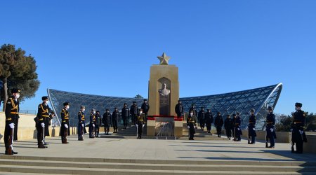 Görkəmli sərkərdənin anım mərasimi keçirildi - FOTO