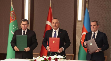 Türkiyə, Azərbaycan və Türkmənistan XİN başçılarının görüşü ilə bağlı birgə bəyanat yayıldı