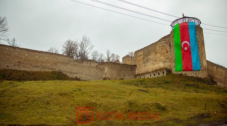 Prezident jurnalistlərin Şuşaya səfərinə icazə verdi