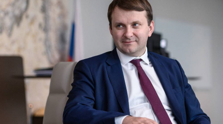 Putinin köməkçisi koronavirusa yoluxdu
