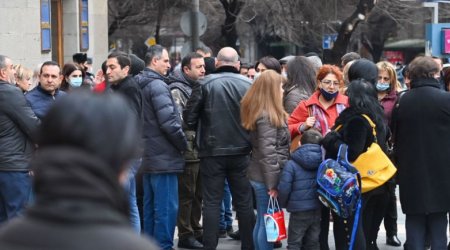 Qarabağda xidmət edən erməni əsgərlərinin valideynləri etiraz edir – Paşinyan sözünü tutmur