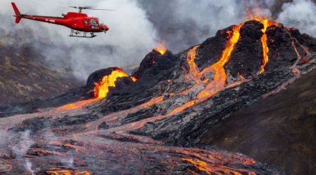 İslandiyadakı vulkanın ölüm saçan mənzərəsi – ANBAAN VİDEO