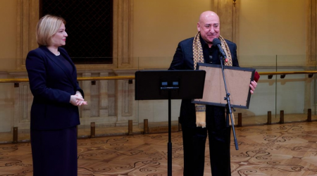 Putin azərbaycanlı teatr direktorunu mükafatlandırdı