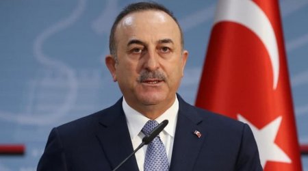 Mövlud Çavuşoğludan Azad Rəhimovun vəfatı ilə bağlı TVİT: “Məkanı cənnət olsun”