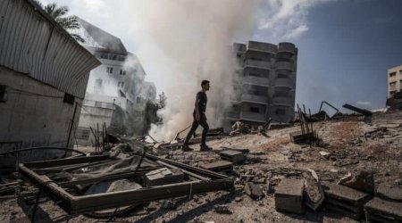 İsrail Qəzzada xarici medianın yerləşdiyi binanı dağıtdı