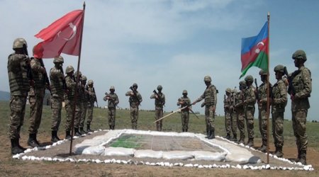 Azərbaycan və Türkiyə hərbçilərinin iştirakı ilə taktiki təlim keçirilib - VİDEO