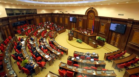 Erməni deputatlar artıq parlamenti də saymırlar – İclasa gəlmirlər