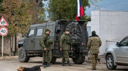 Separatçılar Qarabağda ruslara hücum etdi – Sülhməramlıların avtomobili yoldan çıxarıldı 