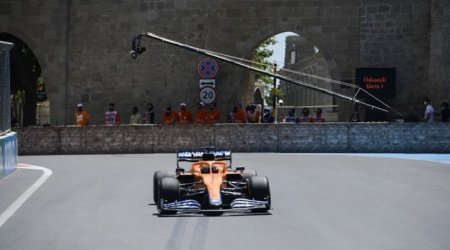 “Formula-2”: İkinci sprint yarışı başladı