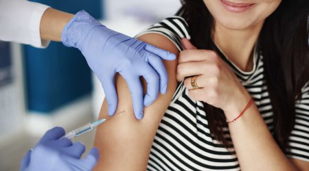 Üçüncü doza koronavirus vaksini vurulacaq - Səhiyyə Nazirliyi