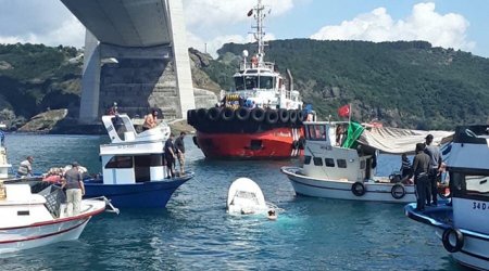 İstanbulda gəmi ilə qayıq toqquşdu - ölənlər var - FOTO