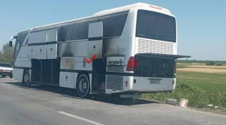 Şagirdləri Qubaya aparan avtobus yolda yandı - FOTO