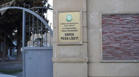 Dərsə gəlməmələri müqabilində təqaüd kartları əlindən alındı - Lisey direktoru barədə ŞOK FAKTLAR