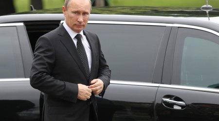 Putin sükan arxasında - VİDEO