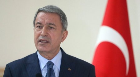 Hulusi Akar: “Yunanıstan Türkiyə ilə bağlı təxribat xarakterli açıqlamalardan imtina etməlidir”