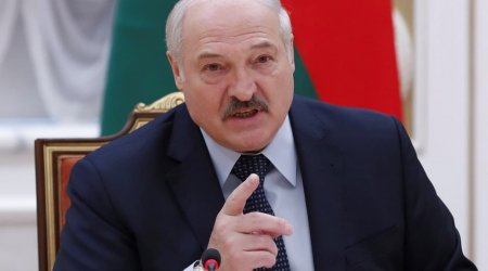 Lukaşenko Belarusun bütün sərhədlərini bağlayır - SƏBƏB 