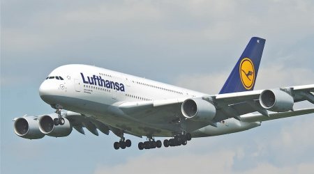 “Lufthansa” Bakıya uçuşları bərpa etdi
