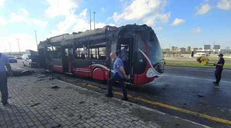 Bakıda avtobus yanır – ANBAAN VİDEO