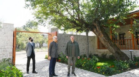İlham Əliyev: “Polad Bülbüloğlu Şuşada atasının evini bərpa etdi”