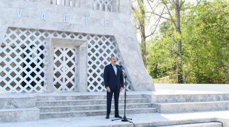 Prezident: “Xanlıqlar tarixin qara ləkəsi kimi qələmə verilirdi” - VİDEO 