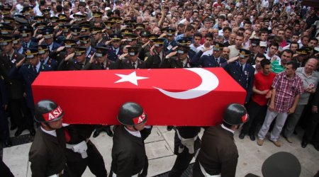 Türkiyənin hərbçisi şəhid oldu – PKK/YPG terrorçuları raket zərbələri endirib