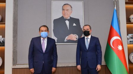 Ceyhun Bayramov Türk Şurasının Baş katibi ilə görüşdü