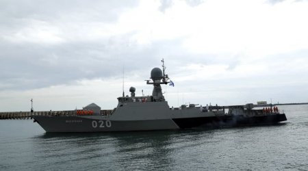 Rusiyanın hərbi gəmilərini Bakıya gətirən SƏBƏB nədir? – Ekspertdən açıqlama