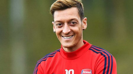 Məsut Özil ABŞ klubuna keçə bilər