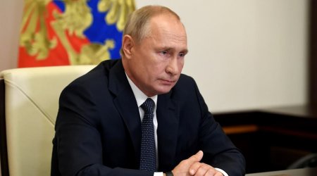 Ermənilər Putinin şəklinin üstünə görün NƏ YAZDILAR? - FOTOFAKT