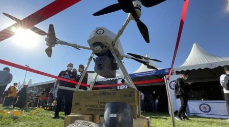 Festivalda dünyanın ilk lazer silahlı dronu diqqət çəkdi - VİDEO