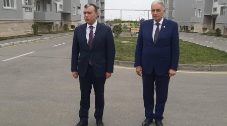 Sahil Babayev Gəncə terrorunda valideynlərini itirən Nilayla görüşdü - FOTO 