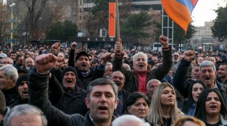 İrəvanda anti-Putin HAYqırtılarının arxasında kim durur? - DETALLAR VƏ VİDEO
