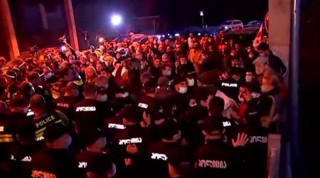 SON DƏQİQƏ: Saakaşviliyə dəstək aksiyasında qarşıdurma - VİDEO