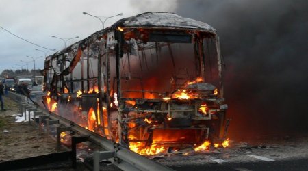 Füzuli rayonunda sərnişin avtobusu yandı